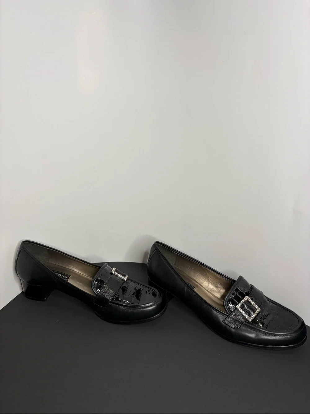 Brighton Black Leather Croc Embossed Loafer Pumps Silver Buckle